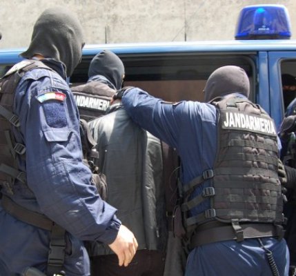 Prins la volan chiar dacă avea permisul suspendat